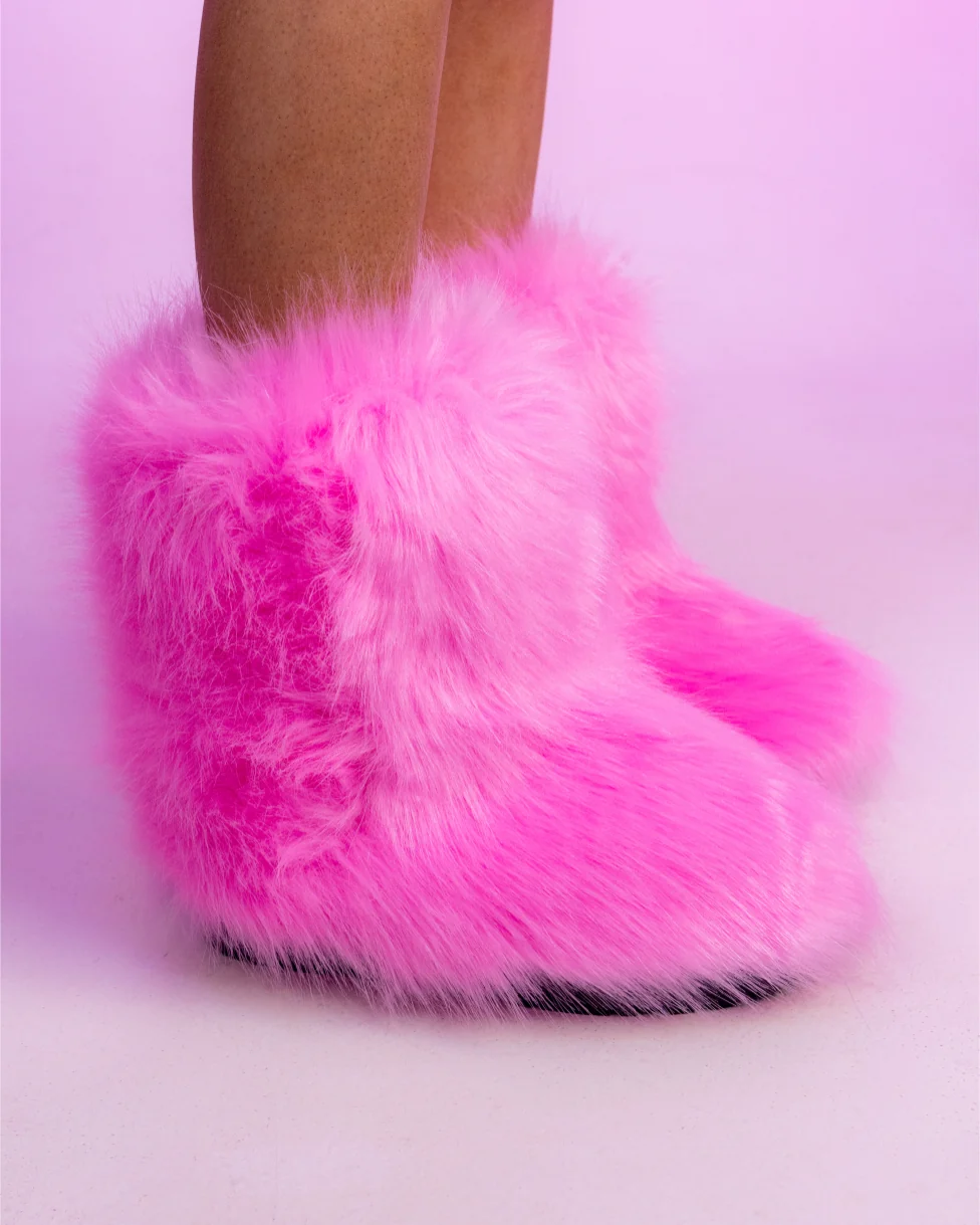 Women's Baby Pink Boots With The Fur - Image 6