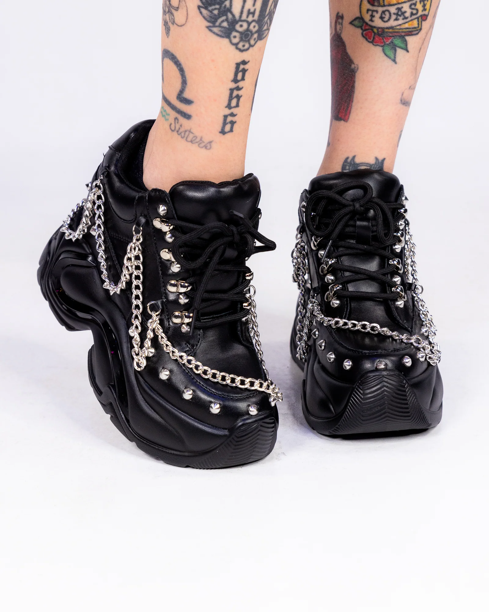 Black Jupiter Women's Chain Wedge Sneakers - Image 2