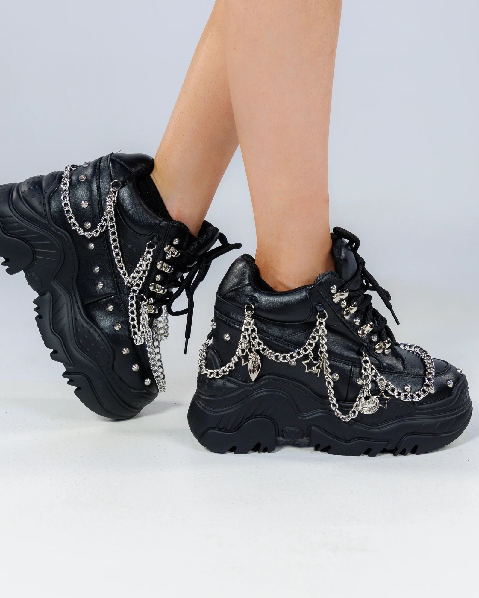 Black Space Gummy Women's Chain Wedge Sneakers
