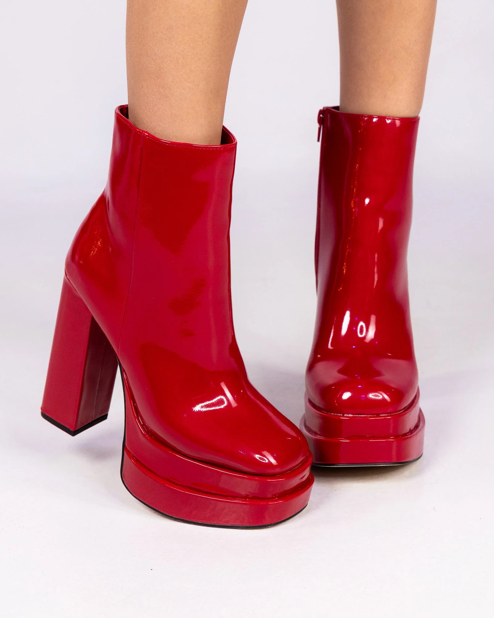 Crushed Women's Red Block Heel Boots - Image 2