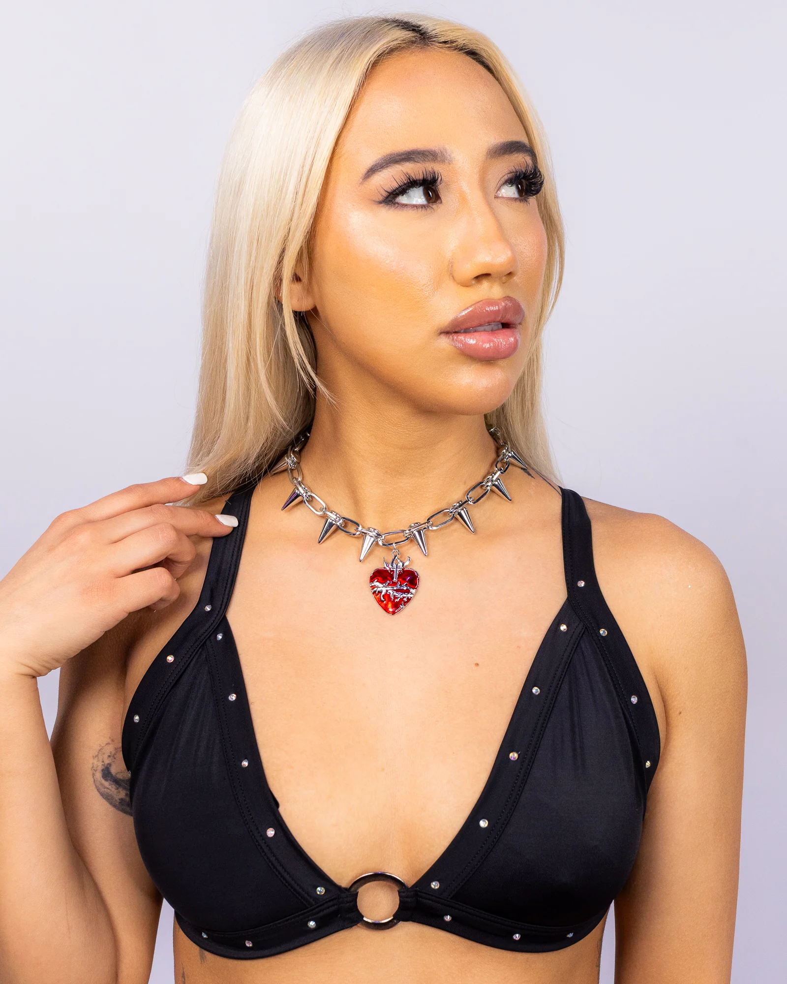 Sacred Love Unisex Heart Necklace Choker - Image 3