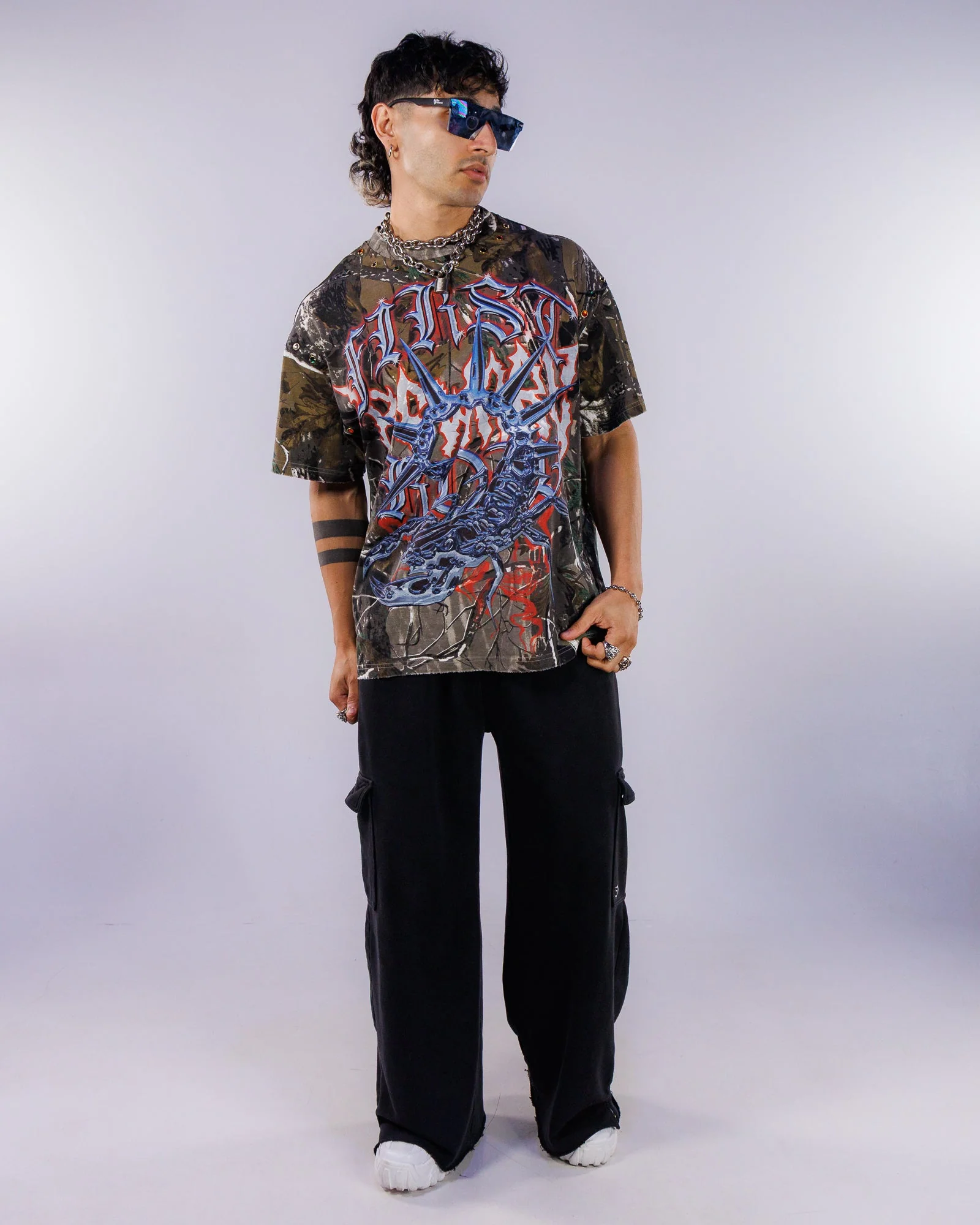 Scorpion Hunt Men's Camo Tee - Image 6