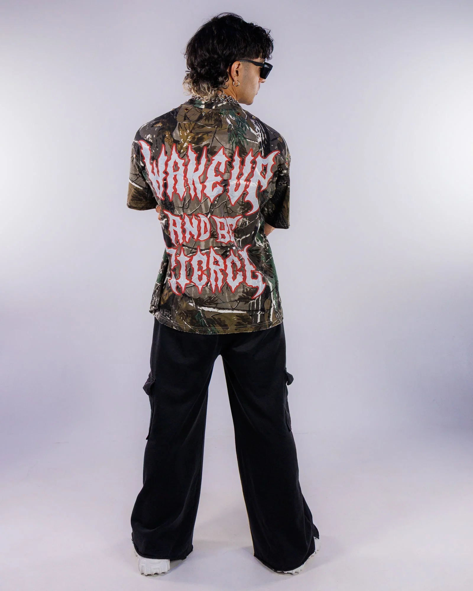 Scorpion Hunt Men's Camo Tee - Image 7