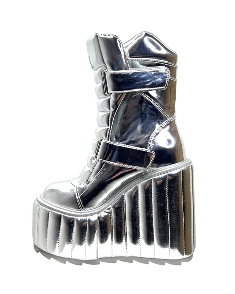 YRU Dune Moto Lo Women's Silver Chrome Boots - Image 6
