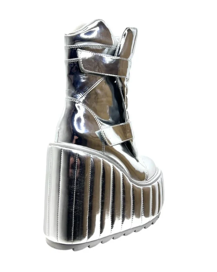 YRU Dune Moto Lo Women's Silver Chrome Boots - Image 8